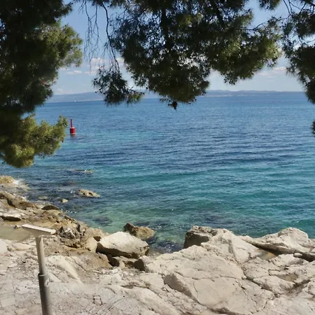 Apartament Beachfront Drazen With Patio & Parking Split