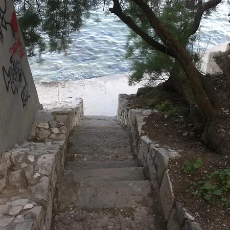 Apartment Beachfront Drazen With Patio & Parking Split