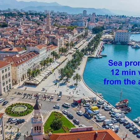 Beachfront Drazen With Patio & Parking Lejlighed