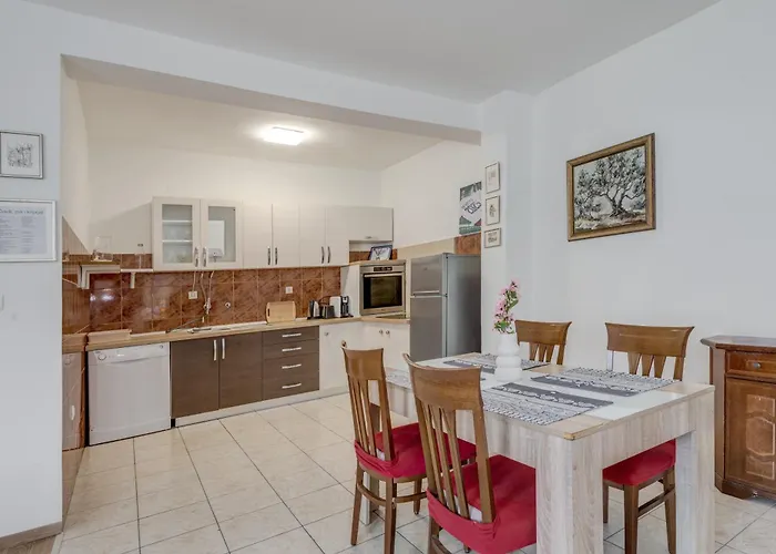 Lejlighed Beachfront Drazen With Patio & Parking *